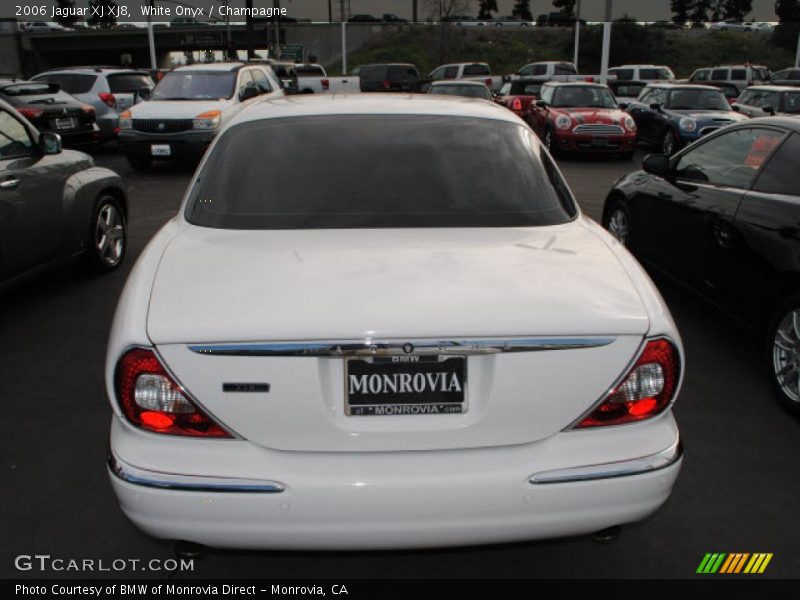 White Onyx / Champagne 2006 Jaguar XJ XJ8
