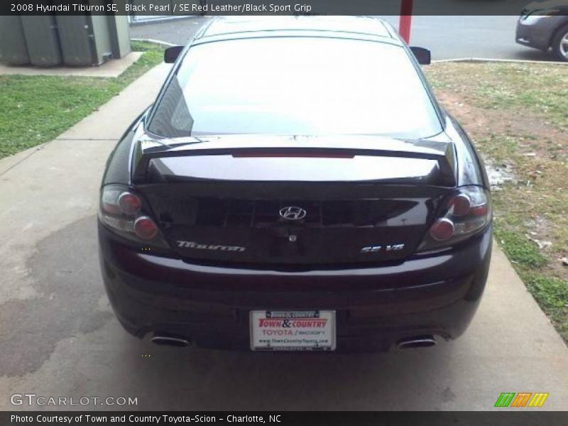 Black Pearl / SE Red Leather/Black Sport Grip 2008 Hyundai Tiburon SE
