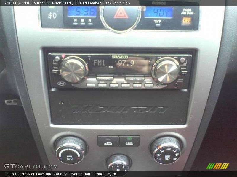 Black Pearl / SE Red Leather/Black Sport Grip 2008 Hyundai Tiburon SE