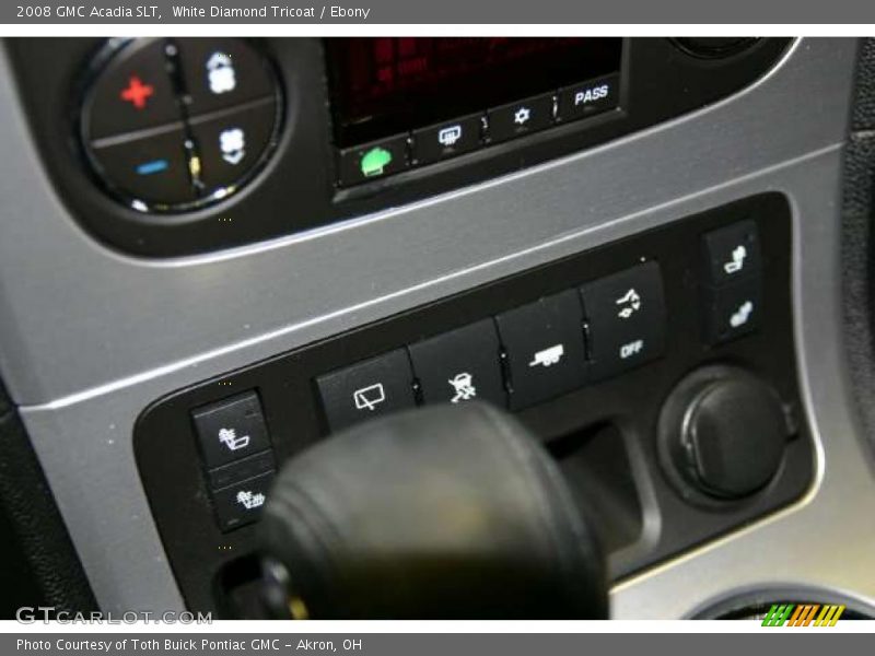 White Diamond Tricoat / Ebony 2008 GMC Acadia SLT