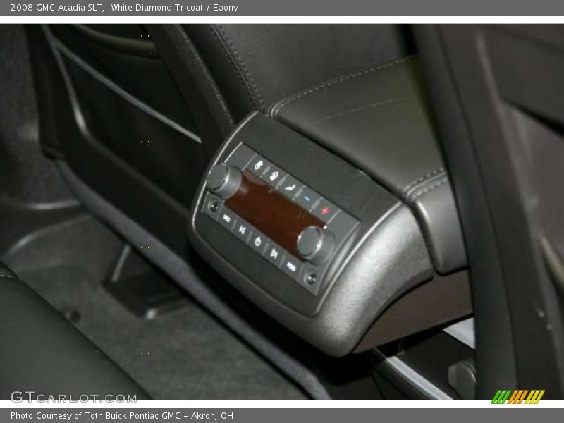 White Diamond Tricoat / Ebony 2008 GMC Acadia SLT