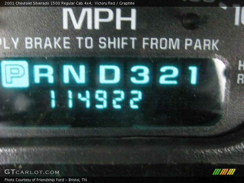 Victory Red / Graphite 2001 Chevrolet Silverado 1500 Regular Cab 4x4