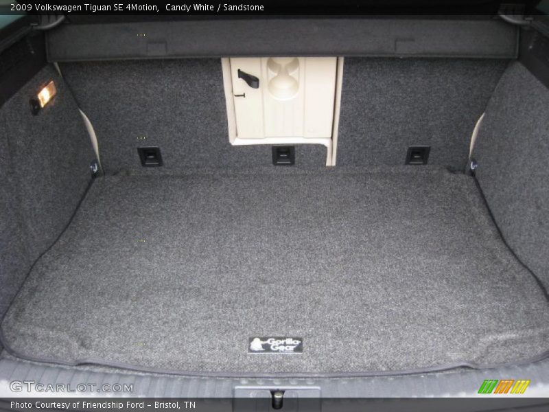  2009 Tiguan SE 4Motion Trunk
