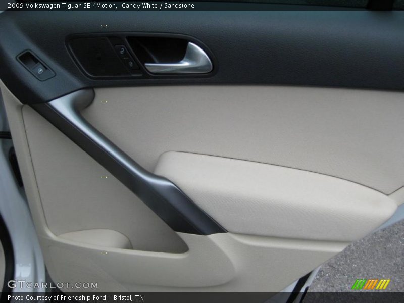 Candy White / Sandstone 2009 Volkswagen Tiguan SE 4Motion