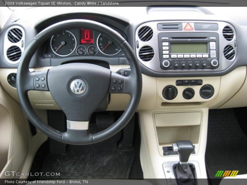 Dashboard of 2009 Tiguan SE 4Motion