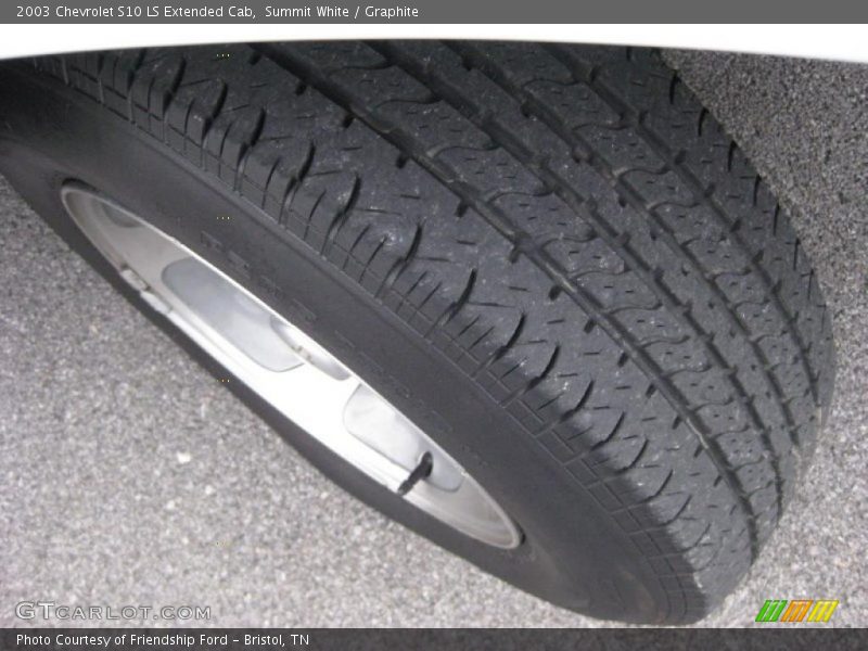 Summit White / Graphite 2003 Chevrolet S10 LS Extended Cab