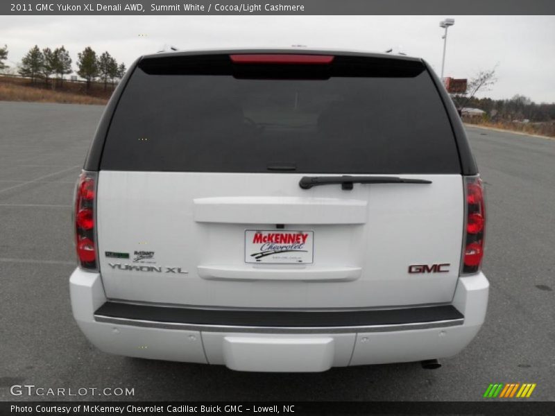 Summit White / Cocoa/Light Cashmere 2011 GMC Yukon XL Denali AWD