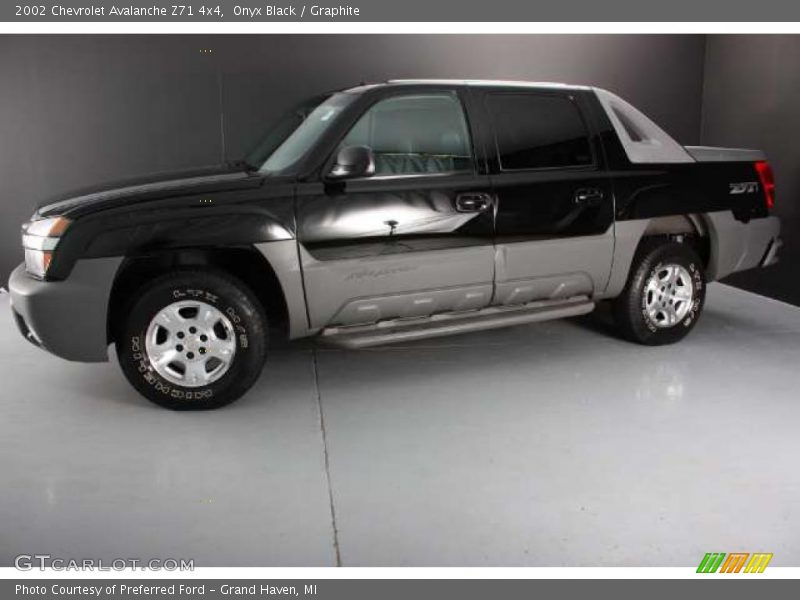 Onyx Black / Graphite 2002 Chevrolet Avalanche Z71 4x4
