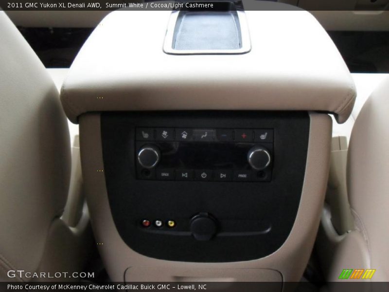 Summit White / Cocoa/Light Cashmere 2011 GMC Yukon XL Denali AWD