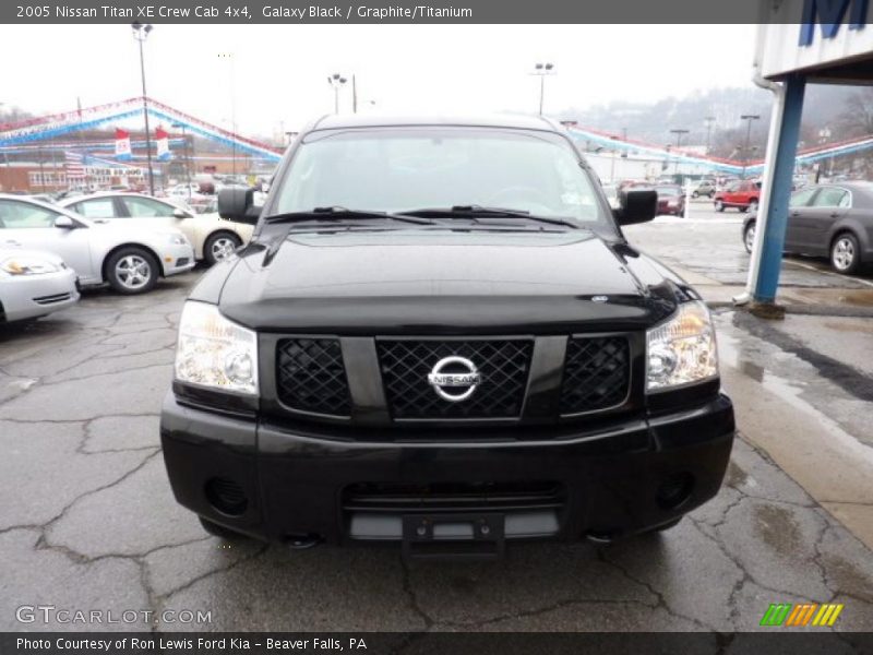 Galaxy Black / Graphite/Titanium 2005 Nissan Titan XE Crew Cab 4x4