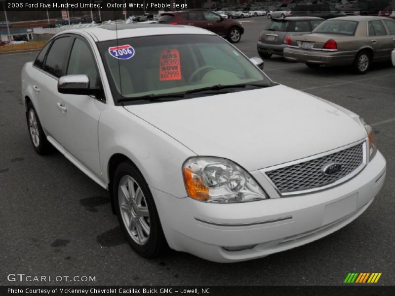 Front 3/4 View of 2006 Five Hundred Limited