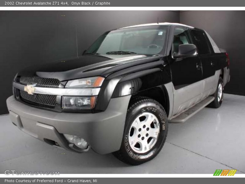 Onyx Black / Graphite 2002 Chevrolet Avalanche Z71 4x4