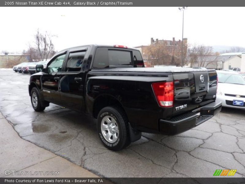 Galaxy Black / Graphite/Titanium 2005 Nissan Titan XE Crew Cab 4x4