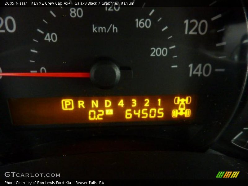 Galaxy Black / Graphite/Titanium 2005 Nissan Titan XE Crew Cab 4x4