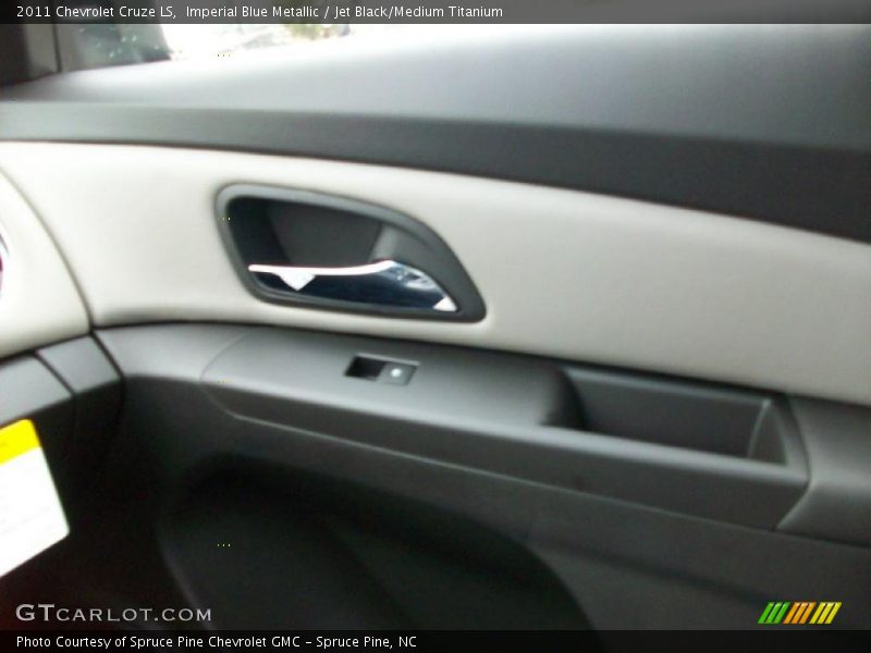 Imperial Blue Metallic / Jet Black/Medium Titanium 2011 Chevrolet Cruze LS