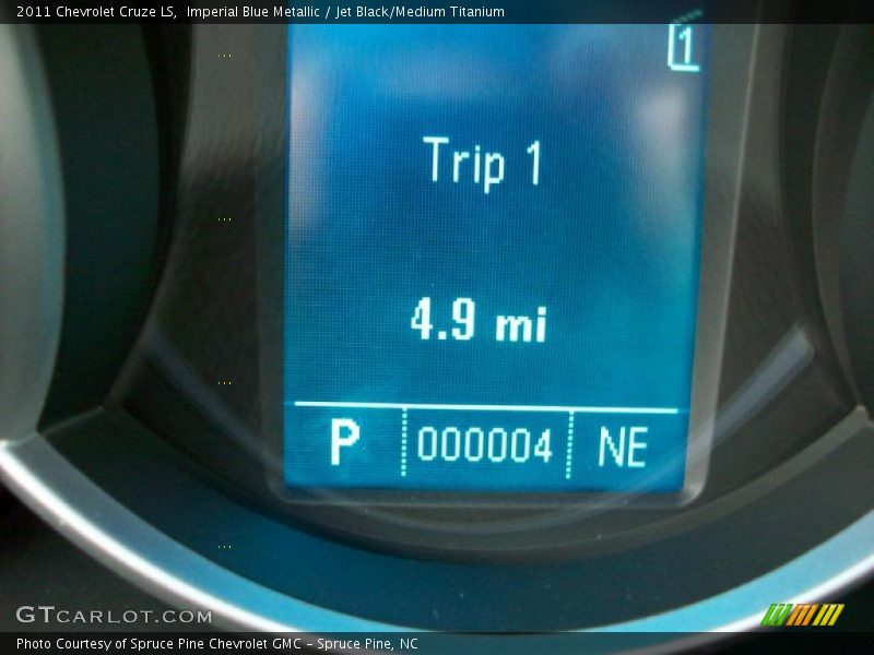 Imperial Blue Metallic / Jet Black/Medium Titanium 2011 Chevrolet Cruze LS
