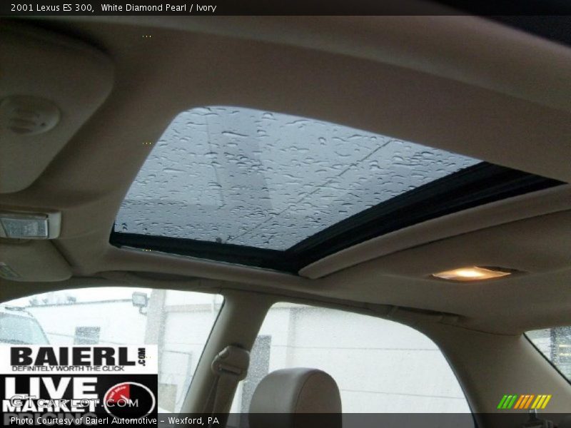 White Diamond Pearl / Ivory 2001 Lexus ES 300