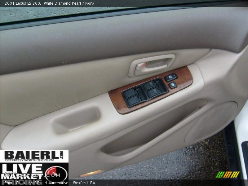 White Diamond Pearl / Ivory 2001 Lexus ES 300