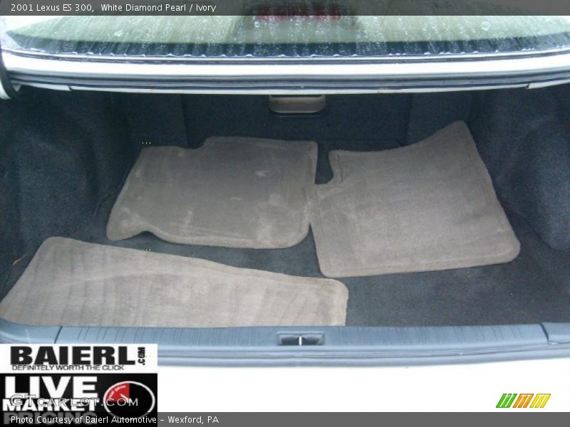 White Diamond Pearl / Ivory 2001 Lexus ES 300