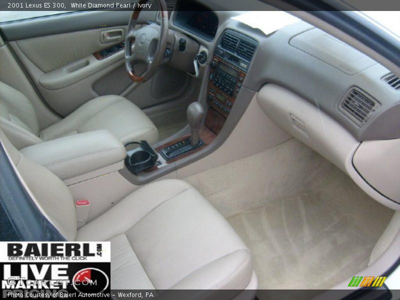 White Diamond Pearl / Ivory 2001 Lexus ES 300