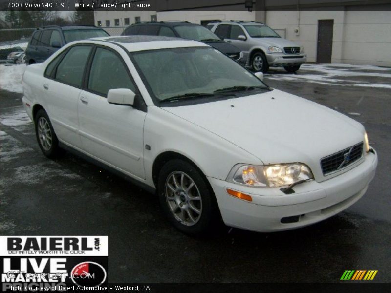 White / Taupe/Light Taupe 2003 Volvo S40 1.9T