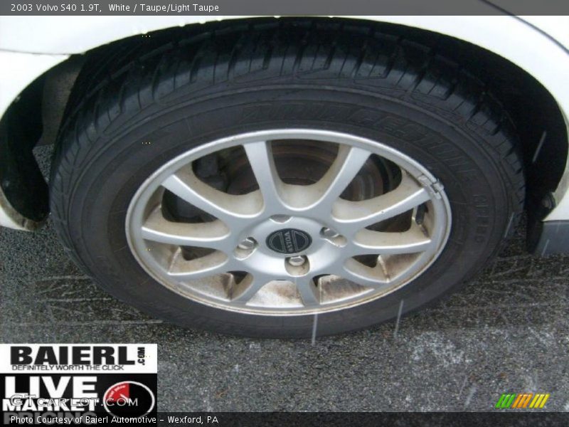 White / Taupe/Light Taupe 2003 Volvo S40 1.9T