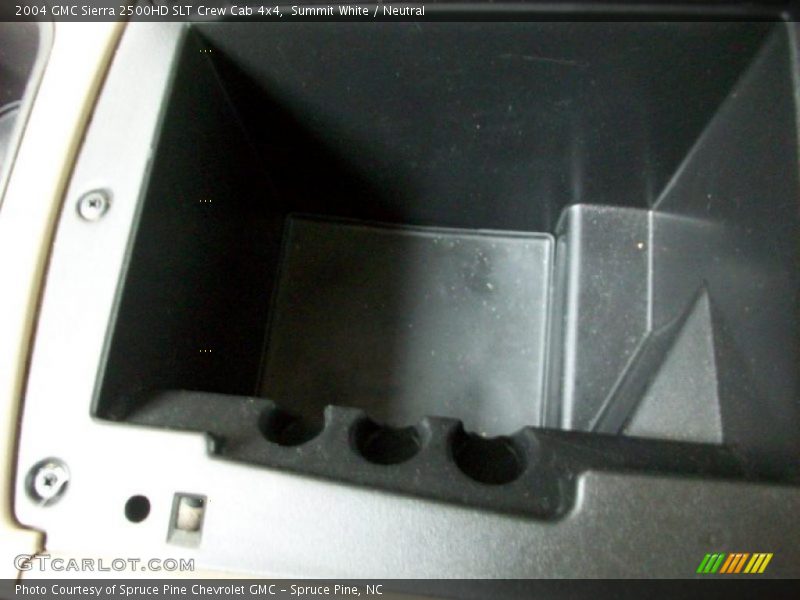Summit White / Neutral 2004 GMC Sierra 2500HD SLT Crew Cab 4x4