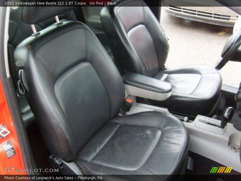 Uni Red / Black 2001 Volkswagen New Beetle GLS 1.8T Coupe