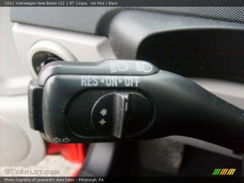 Uni Red / Black 2001 Volkswagen New Beetle GLS 1.8T Coupe