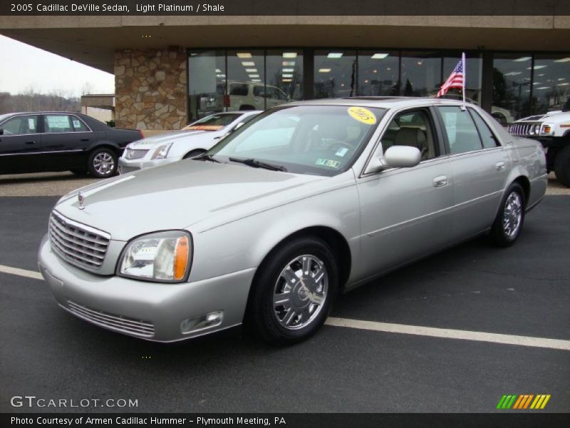 Light Platinum / Shale 2005 Cadillac DeVille Sedan