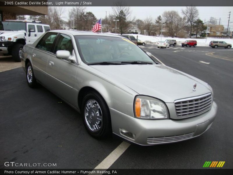 Light Platinum / Shale 2005 Cadillac DeVille Sedan
