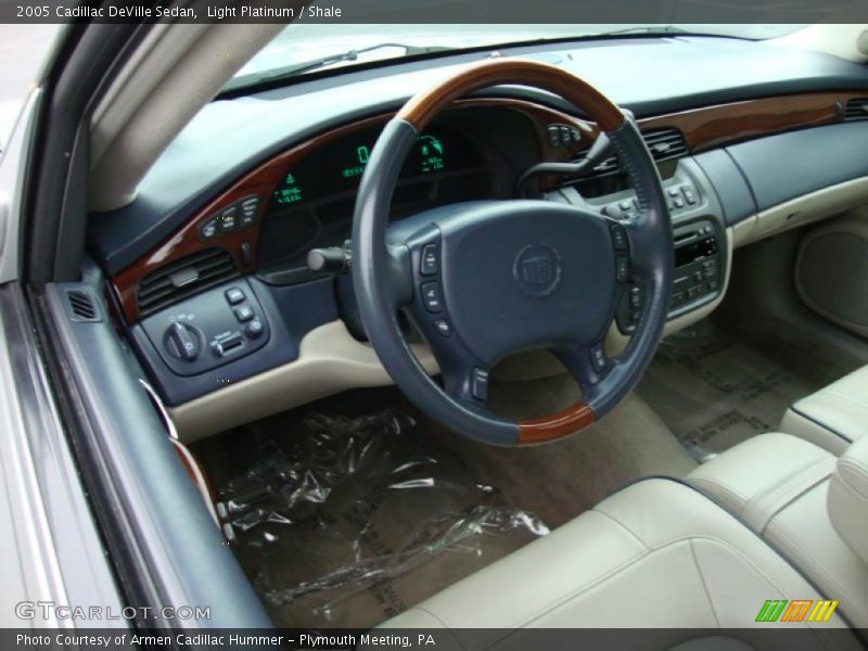Light Platinum / Shale 2005 Cadillac DeVille Sedan