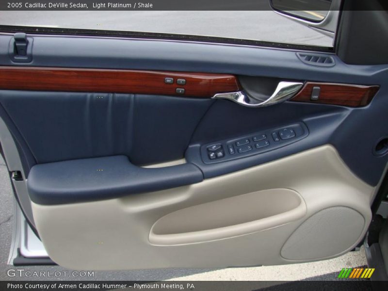 Light Platinum / Shale 2005 Cadillac DeVille Sedan