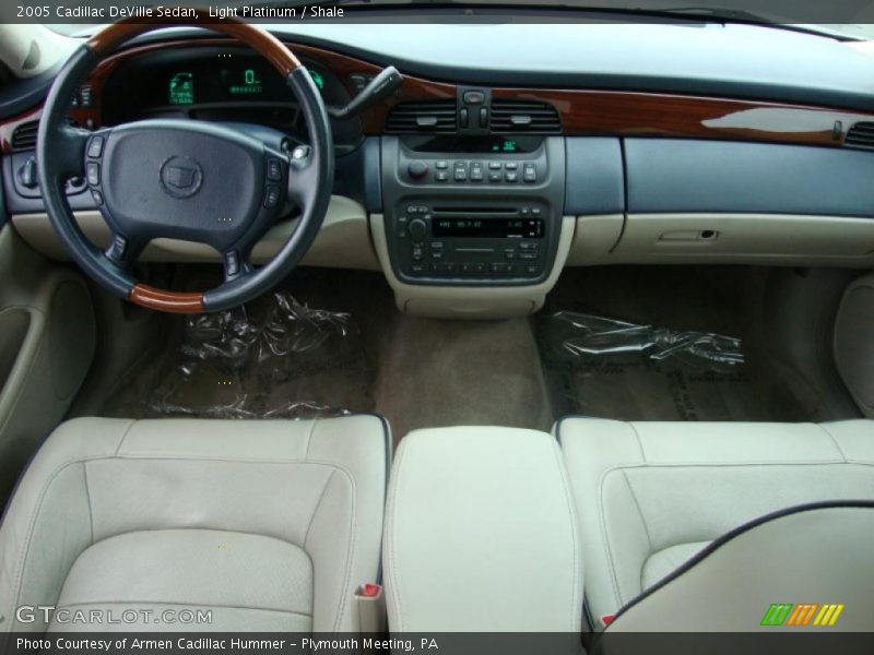 Light Platinum / Shale 2005 Cadillac DeVille Sedan