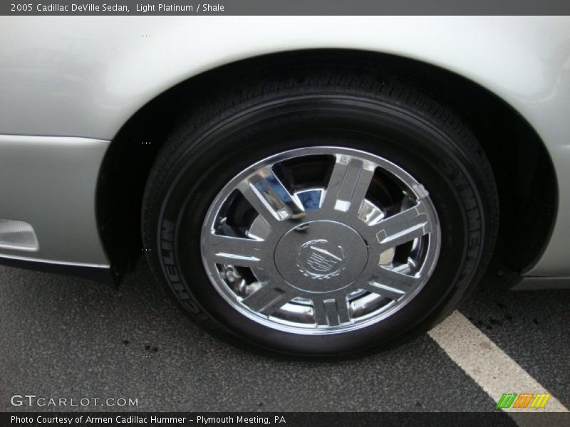 Light Platinum / Shale 2005 Cadillac DeVille Sedan