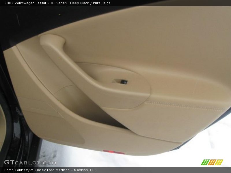 Deep Black / Pure Beige 2007 Volkswagen Passat 2.0T Sedan