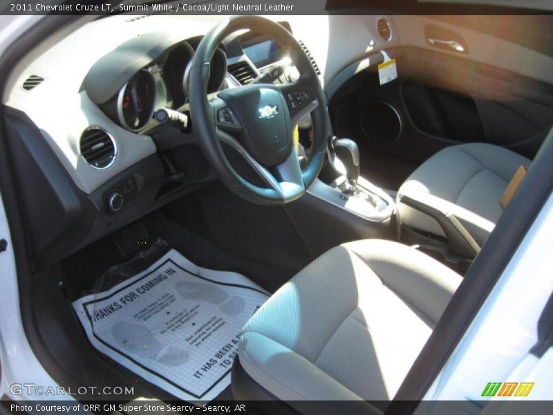  2011 Cruze LT Cocoa/Light Neutral Leather Interior