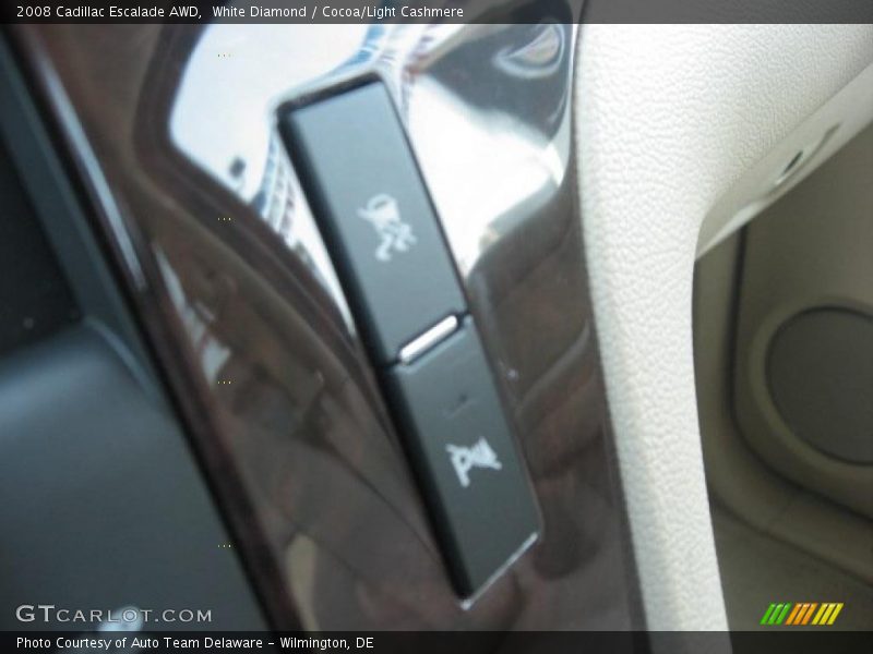 White Diamond / Cocoa/Light Cashmere 2008 Cadillac Escalade AWD