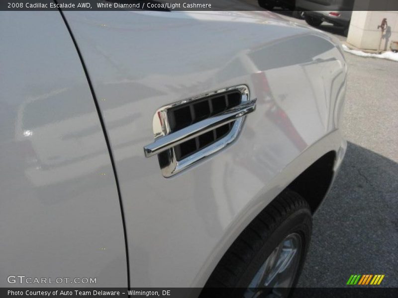 White Diamond / Cocoa/Light Cashmere 2008 Cadillac Escalade AWD