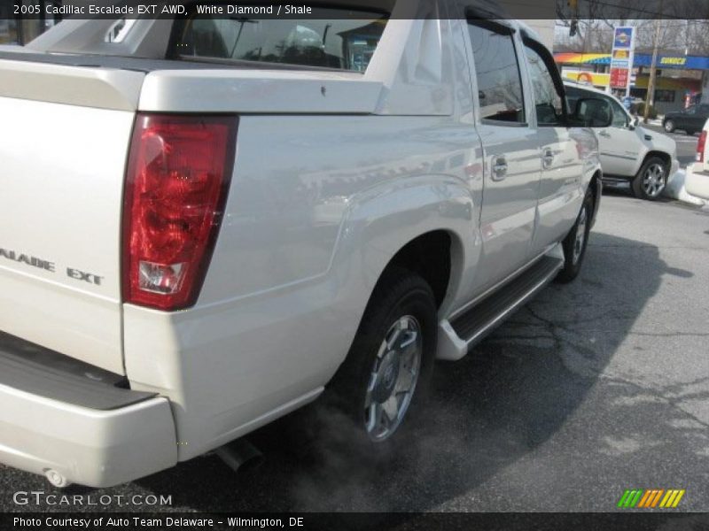 White Diamond / Shale 2005 Cadillac Escalade EXT AWD