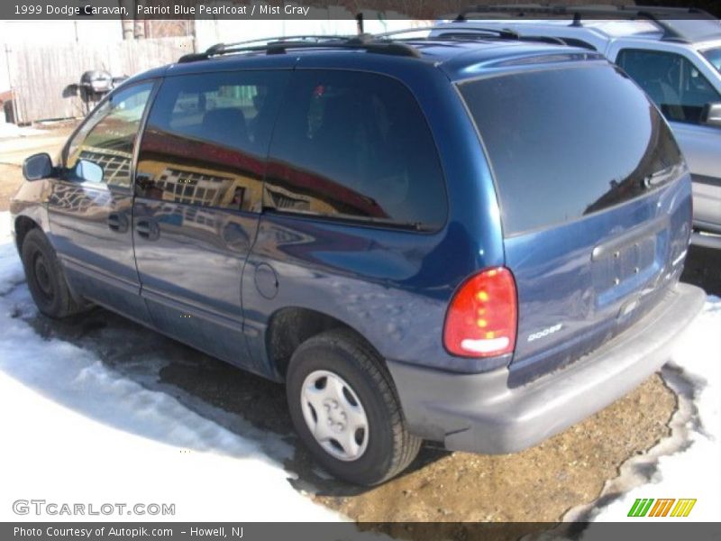 Patriot Blue Pearlcoat / Mist Gray 1999 Dodge Caravan
