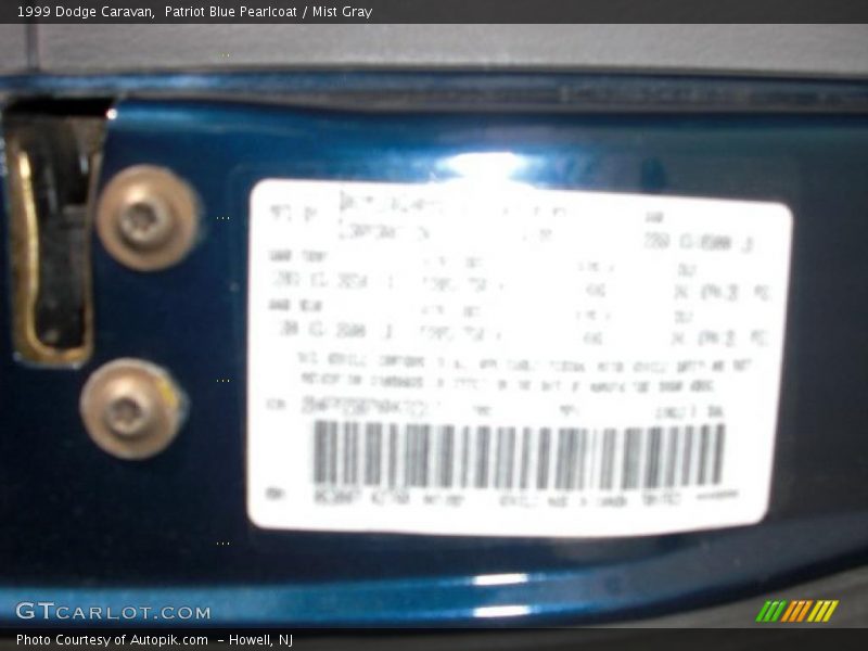 Patriot Blue Pearlcoat / Mist Gray 1999 Dodge Caravan