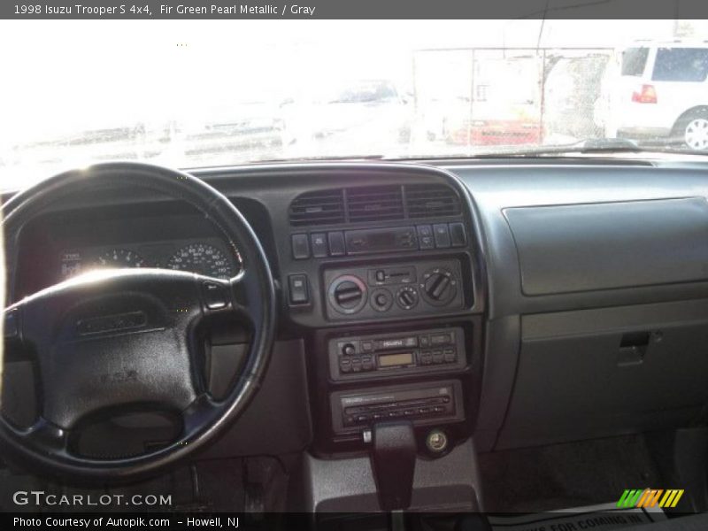 Fir Green Pearl Metallic / Gray 1998 Isuzu Trooper S 4x4