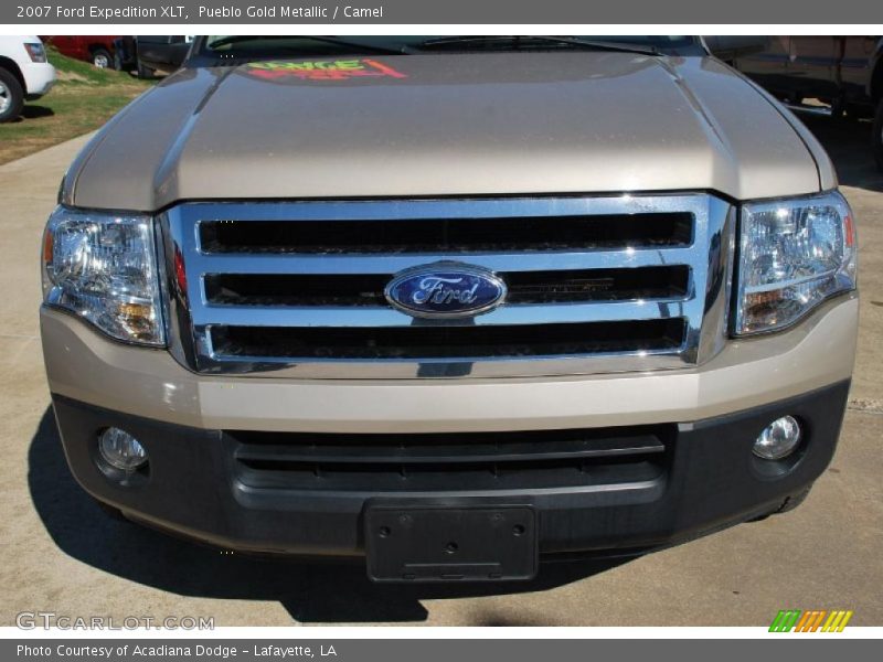 Pueblo Gold Metallic / Camel 2007 Ford Expedition XLT