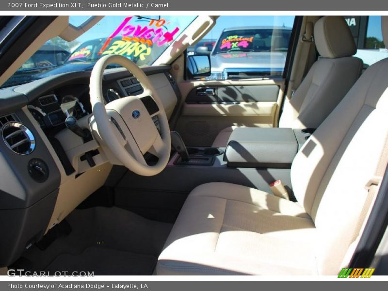 Pueblo Gold Metallic / Camel 2007 Ford Expedition XLT