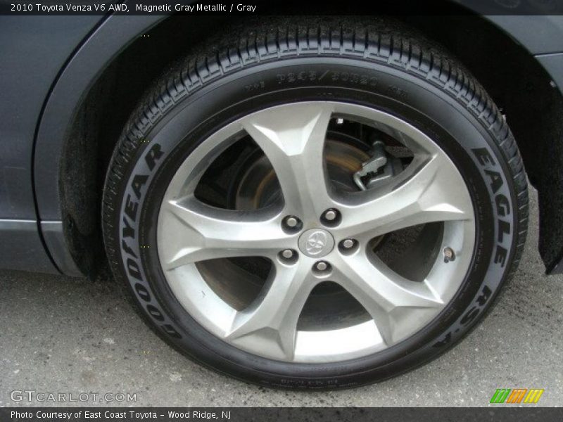 Magnetic Gray Metallic / Gray 2010 Toyota Venza V6 AWD