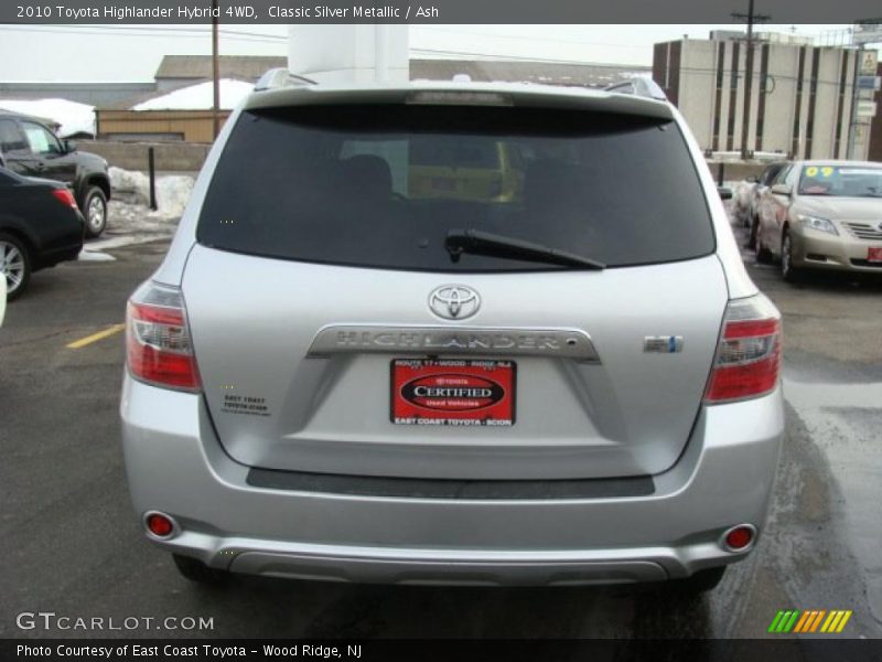 Classic Silver Metallic / Ash 2010 Toyota Highlander Hybrid 4WD