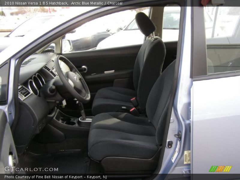  2010 Versa 1.8 S Hatchback Charcoal Interior