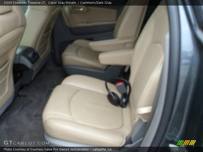 Cyber Gray Metallic / Cashmere/Dark Gray 2009 Chevrolet Traverse LT