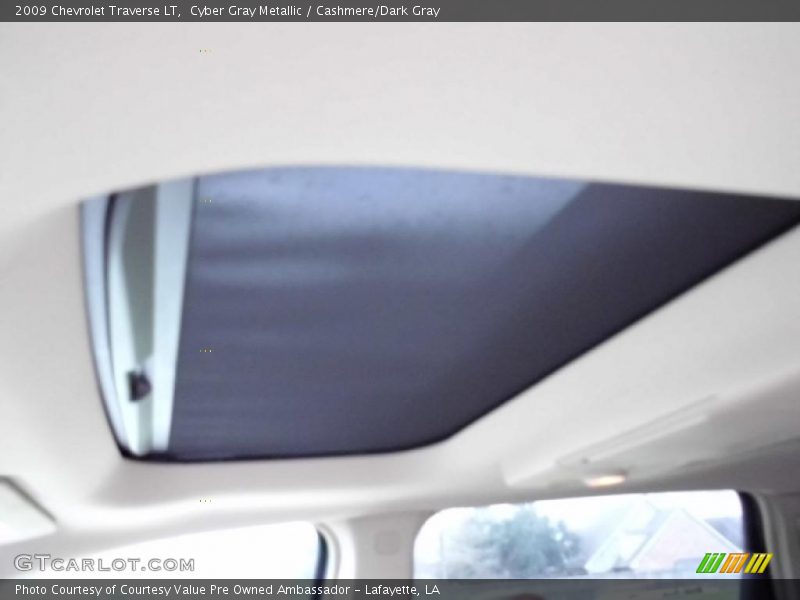 Cyber Gray Metallic / Cashmere/Dark Gray 2009 Chevrolet Traverse LT